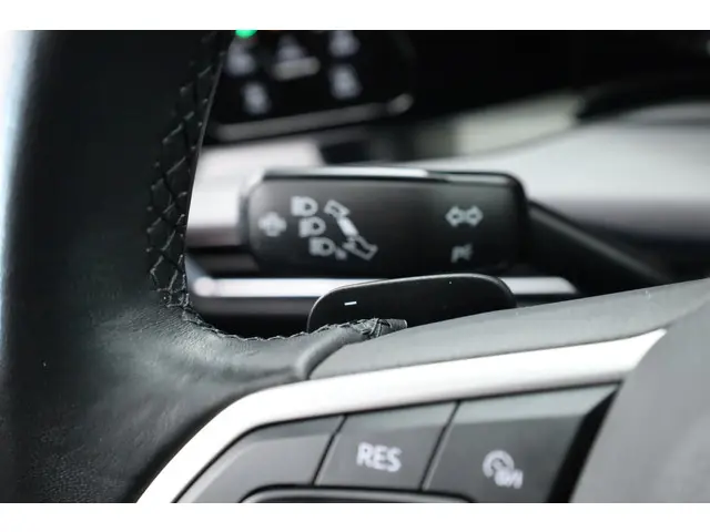 Volkswagen Golf 1.5 eTSI Style DSG 2020 Benzine 13