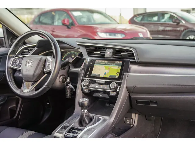 Honda Civic 1.5i VTEC ELEGANCE TURBO 182 PK 2018 Benzine 25