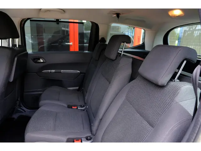 Peugeot 5008 1.6 HDi Blue Lease 2014 Diesel 19