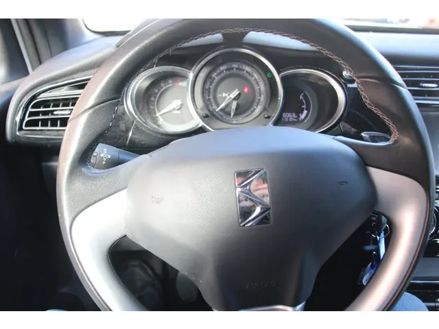 DS DS 3 1.2 PureTech Chic 2017 Benzine 14