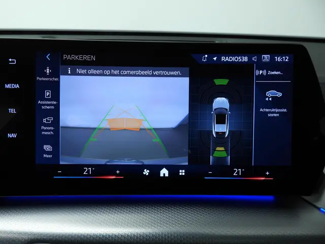 BMW iX2 eDrive20 2024 Elektrisch 32