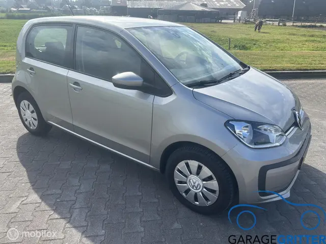 Volkswagen up! 1.0 BMT move up! 2019 Benzine 3