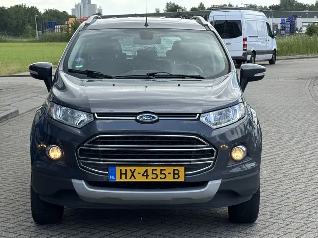Ford EcoSport 3