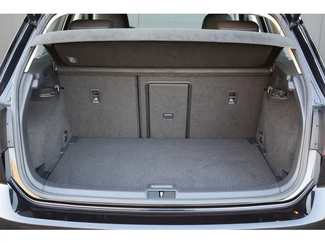 Volkswagen Golf 1.5 TSi Automaat Highline 2017 Benzine 23