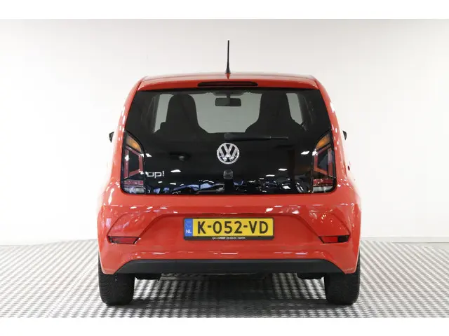 Volkswagen up! 1.0 BMT high up! 2017 Benzine 10