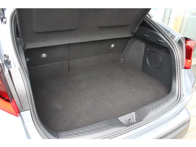 Toyota C-HR 2.0 Hybrid Style 2021 Hybride Benzine 6