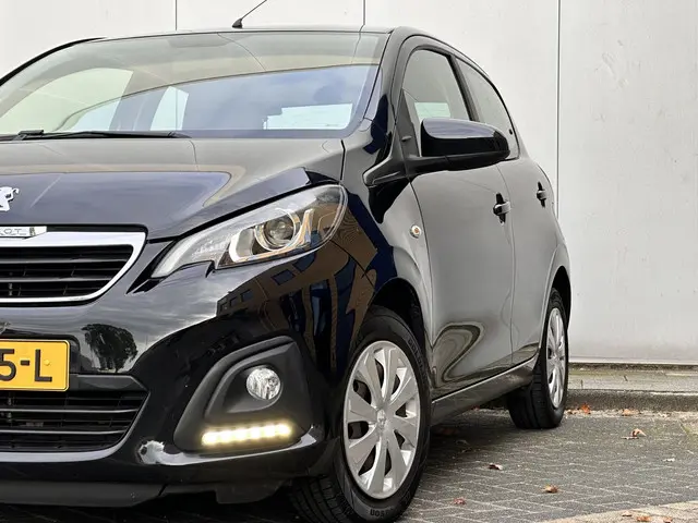 Peugeot 108 1.0 e-VTi Active 2015 Benzine 19