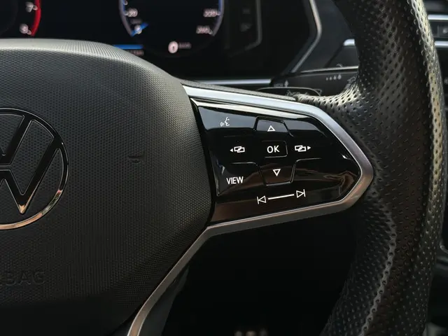 Volkswagen Tiguan 1.5 TSI R-Line 2022 Benzine 23