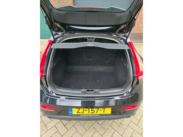 Volvo V40 Volvo v40 1.6 T2 Summum topstaat 2013 Benzine 7