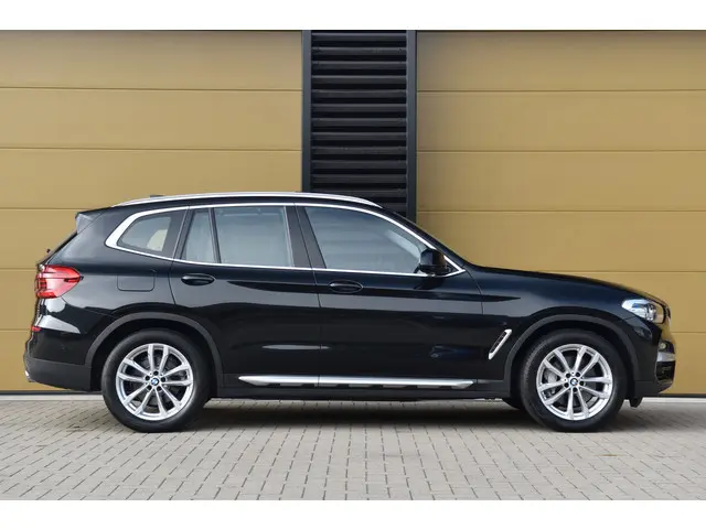 BMW X3 xDrive30i High Executive 2019 Benzine 4