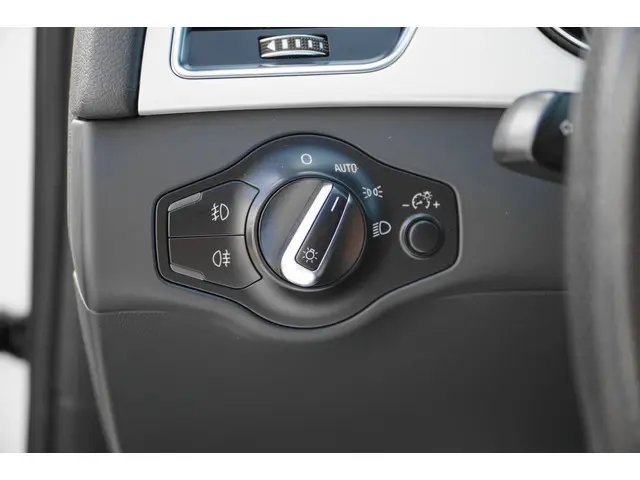 Audi A4 Avant 1.8 TFSI S-LINE PANORAMADAK 2015 Benzine 18