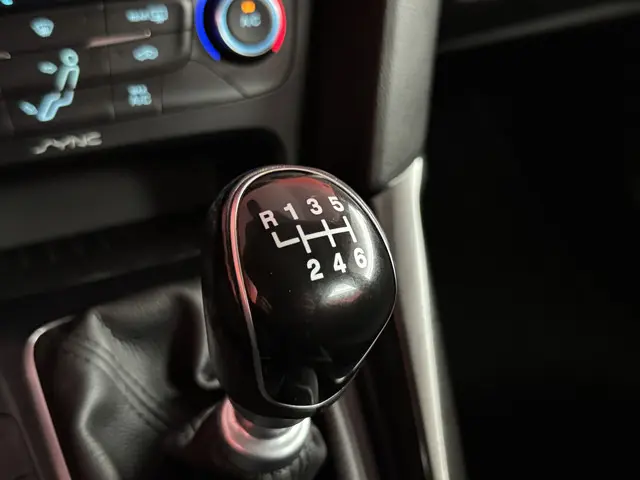 Ford Focus Wagon 1.0 Titanium 2015 Benzine 46