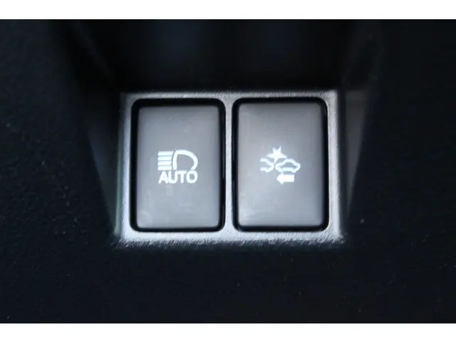 Toyota Yaris 1.5 Hybrid Trend 2015 Hybride Benzine 20