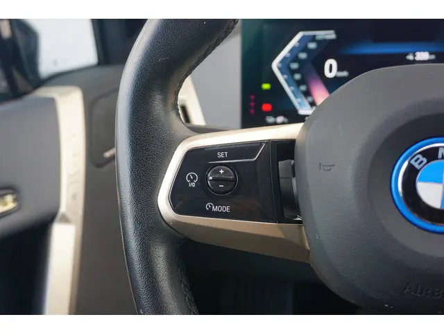 BMW iX xDrive50 2022 Elektrisch 11