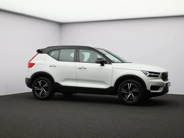 Volvo XC40 T2 Automaat R-Design 2021 Benzine 34