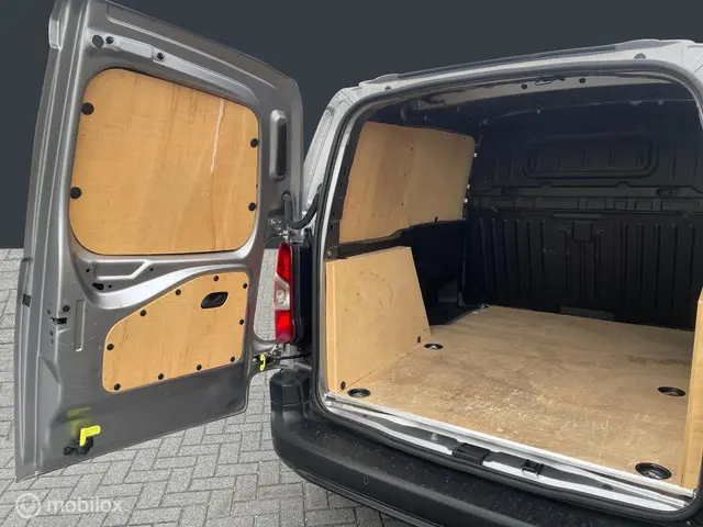 Citroën Berlingo bestel 1.2 PureTech Club 2021 Benzine 6