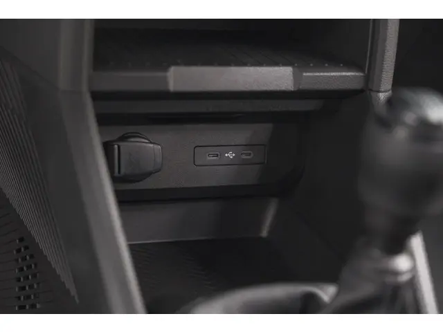 Dacia Duster Mild Hybrid 130 Expression 2025 Benzine 42