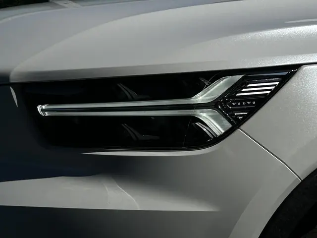 Volvo XC40 1.5 T2 R-Design 2021 Benzine 24