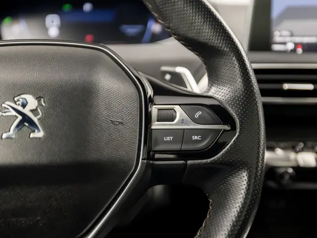 Peugeot 3008 1.6 e-THP GT Line 2017 Benzine 21