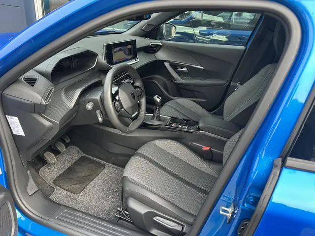 Peugeot 2008 1.2 Turbo 100PK Allure 2024 Benzine 6