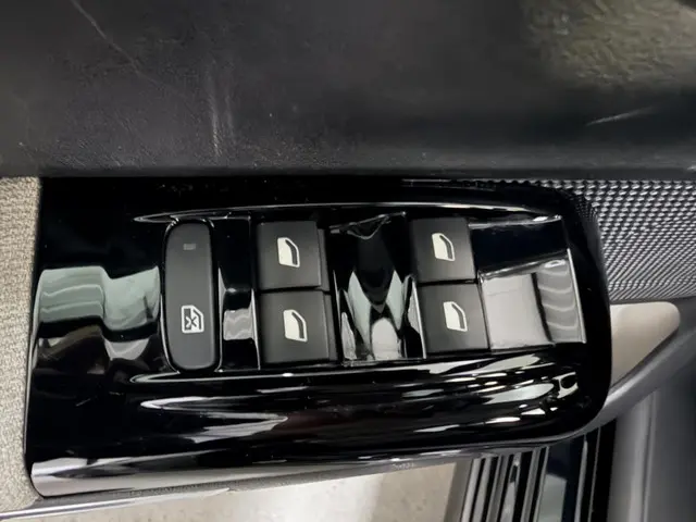 Citroën C3 1.2 Automaat, CarPlay S&S Shine 2017 Benzine 19