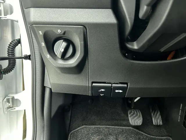 Dacia Spring Extreme 65 26.8 kWh 2024 Elektrisch 9