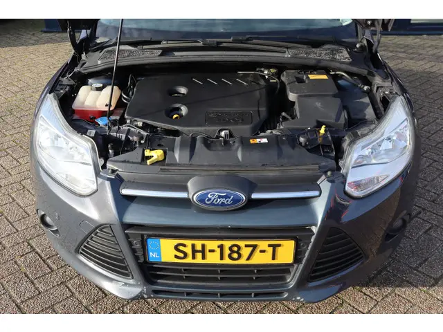 Ford Focus Wagon 1.6 TDCI Lease Trend 2013 Diesel 12