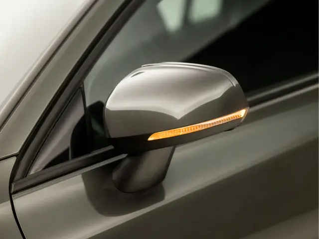 Volvo V60 2.0 B3 Momentum 2021 Benzine 27