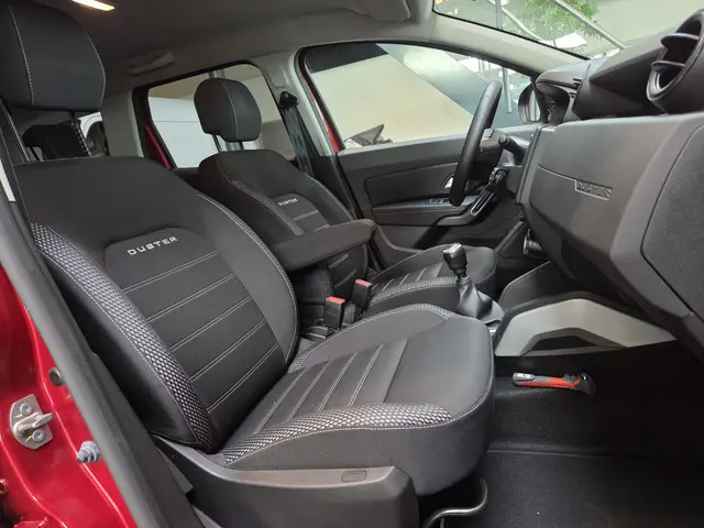 Dacia Duster 1.0 TCe Prestige 2021 Benzine 17