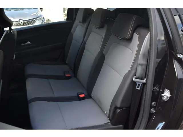 Dacia Jogger Hybrid 140 Extreme 2025 Hybride Benzine 14