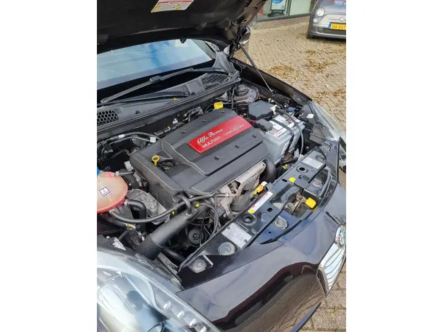 Alfa Romeo Giulietta 1.4 T Distinctive 2012 Benzine 6