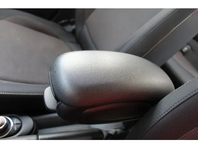 MINI One Mini 1.5 D Business 2016 Diesel 20