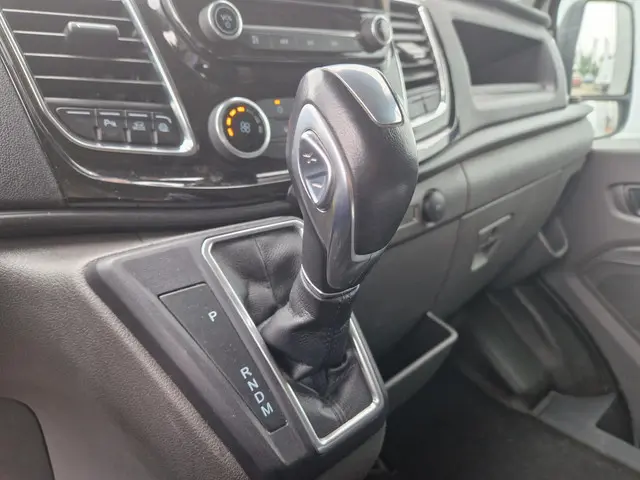 Ford Transit 350 2.0 TDCI L3H2 Limited 2021 Diesel 8