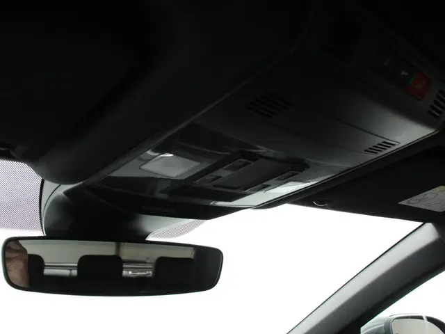 Volkswagen T-Roc 1.5 TSI 150pk DSG R-Line 2024 Benzine 23