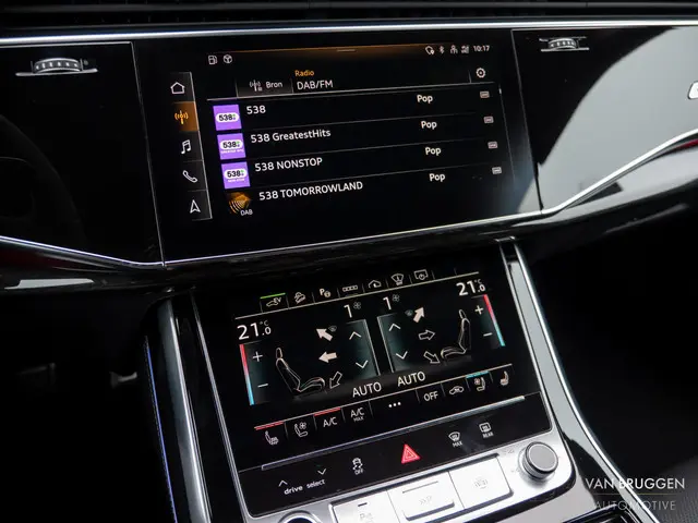 Audi Q8 55 TFSI e quattro S-Line 2021 Hybride Benzine 47