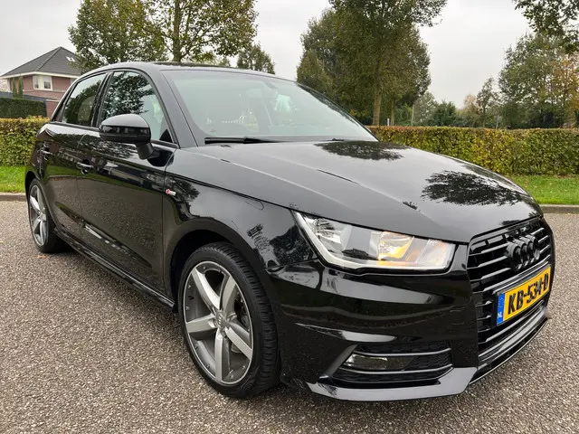 Audi A1 Sportback 1.4 TFSI Adrenalin 2016 Benzine 2