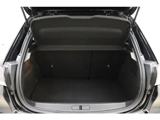 Peugeot 208 1.2 PureTech Allure 2022 Benzine 13