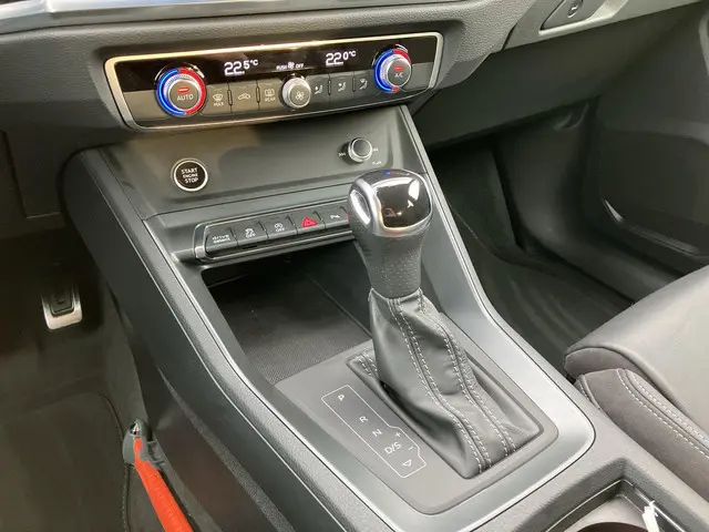 Audi Q3 Sportback 35 TFSI/150PK S Edition 2021 Benzine 24