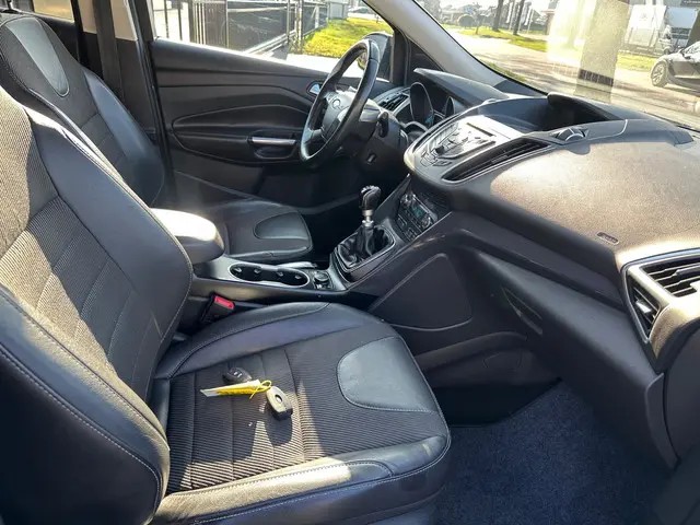 Ford Kuga 1.5 Titanium Plus 2014 Benzine 11