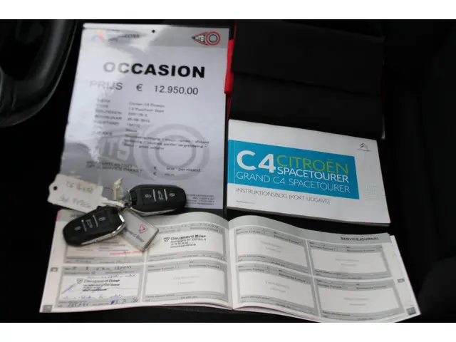 Citroën Grand C4 Picasso 1.2 PureTech Start 2018 Benzine 26