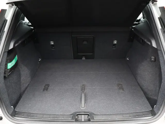 Volvo XC40 2.0 B4 Plus Dark 2025 Benzine 16