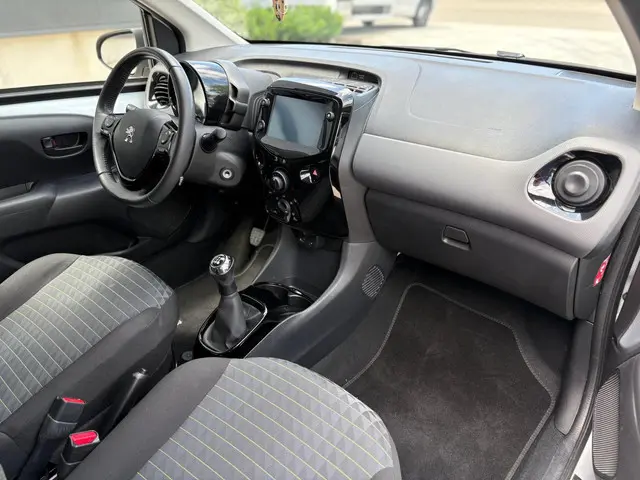 Peugeot 108 1.0 e-VTi Style 2021 Benzine 9