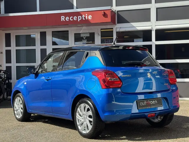 Suzuki Swift 1.2 Select Smart Hybrid 2022 Benzine 4
