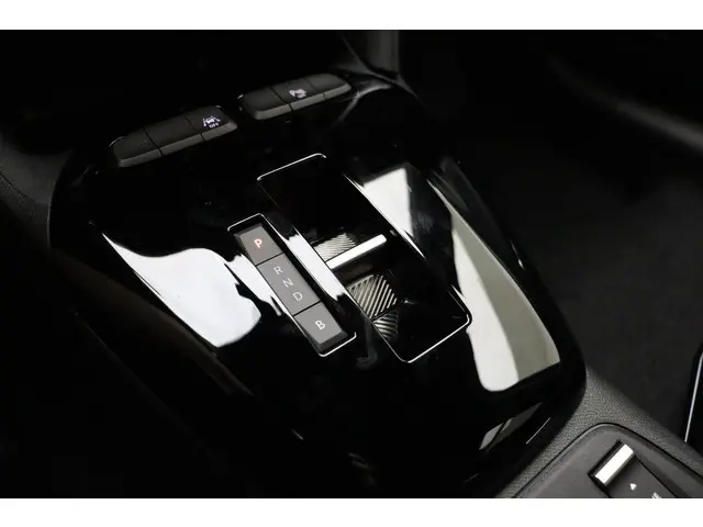 Opel Corsa-e 50 kWh 136pk GS 2023 Elektrisch 24