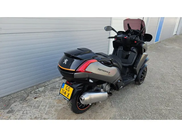 Peugeot Metropolis Scooter RS 400i 2015 Benzine 11