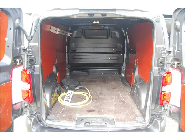 Fiat E-Scudo L2H1 SX 75 kWh 2022 Elektrisch 6