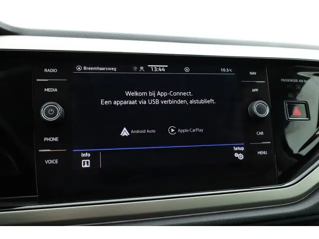 Volkswagen Taigo 1.0 TSI Life Business 2024 Benzine 18