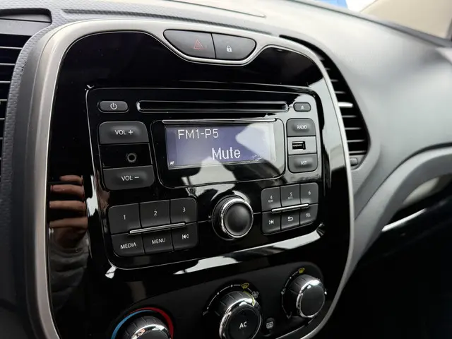 Renault Captur 0.9 TCe Expression 2013 Benzine 16