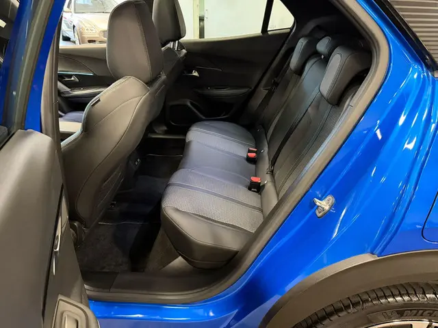 Peugeot 2008 1.2 GT-LINE 2021 Benzine 13