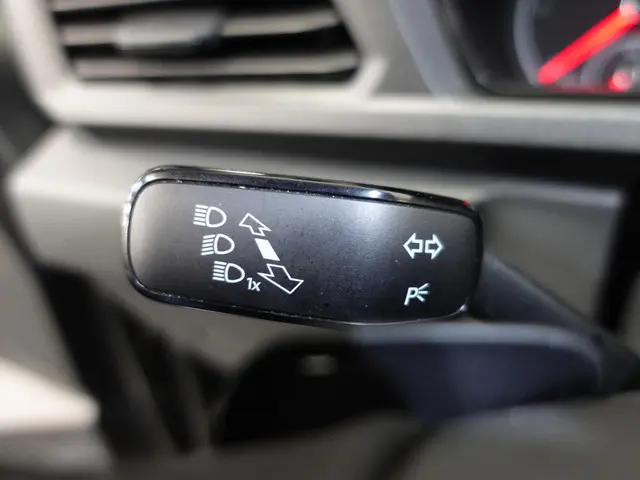 Volkswagen Caddy Cargo Maxi 2.0 TDI Style 2023 Diesel 14